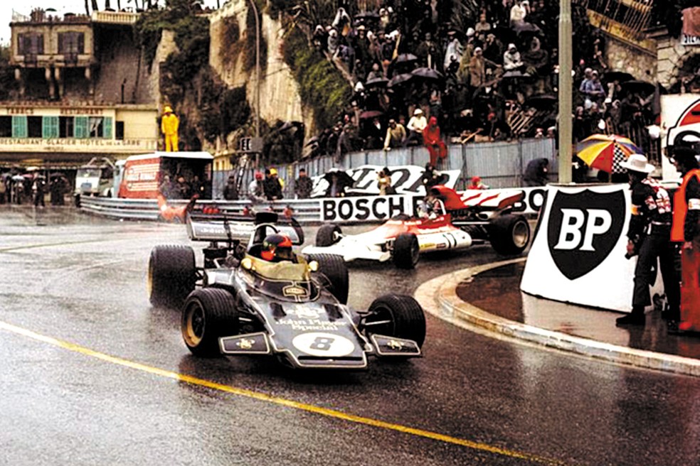 Emerson Fittipaldi foi campeão com a Lotus em 1972 — Foto: Reprodução / Pinterest