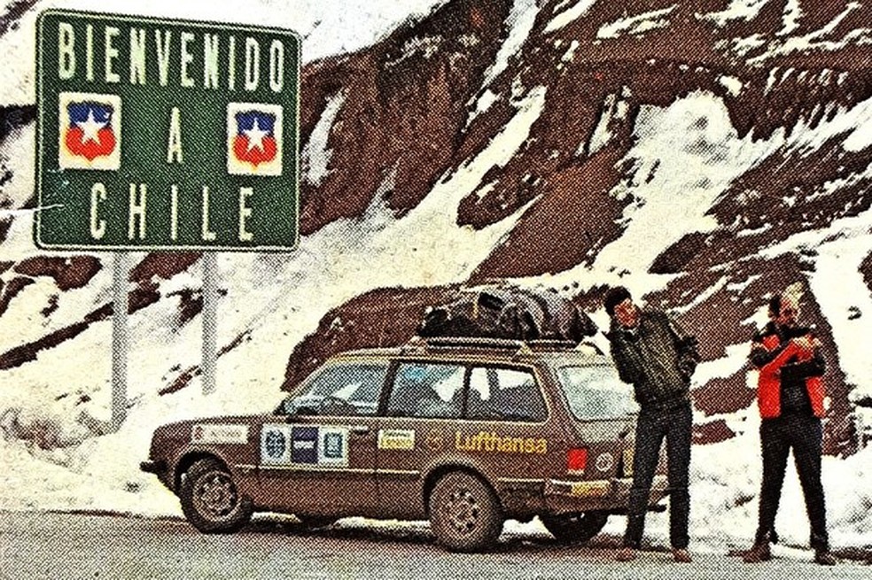 A placa dava boas-vindas ao Chile – e as temperaturas abaixo de zero em pleno inverno (Foto: Acervo MIAU) — Foto: Auto Esporte