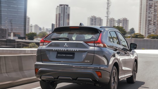 Vídeo: Mitsubishi Eclipse Cross é o SUV médio 4x4 mais barato do Brasil