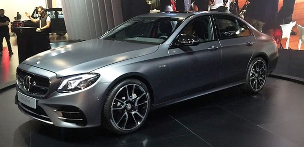 Mercedes-Benz AMG E43 no Salão do Automóvel 2016 (Foto: Auto News Brasil) — Foto: Auto Esporte