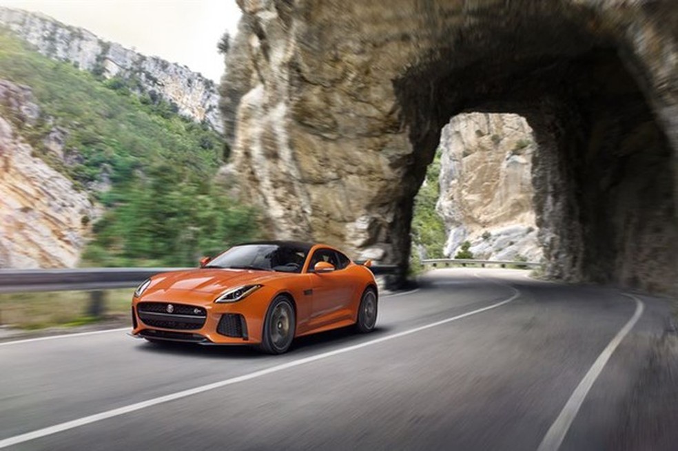 Jaguar F-Type SVR cupê (Foto: Divulgação) — Foto: Auto Esporte