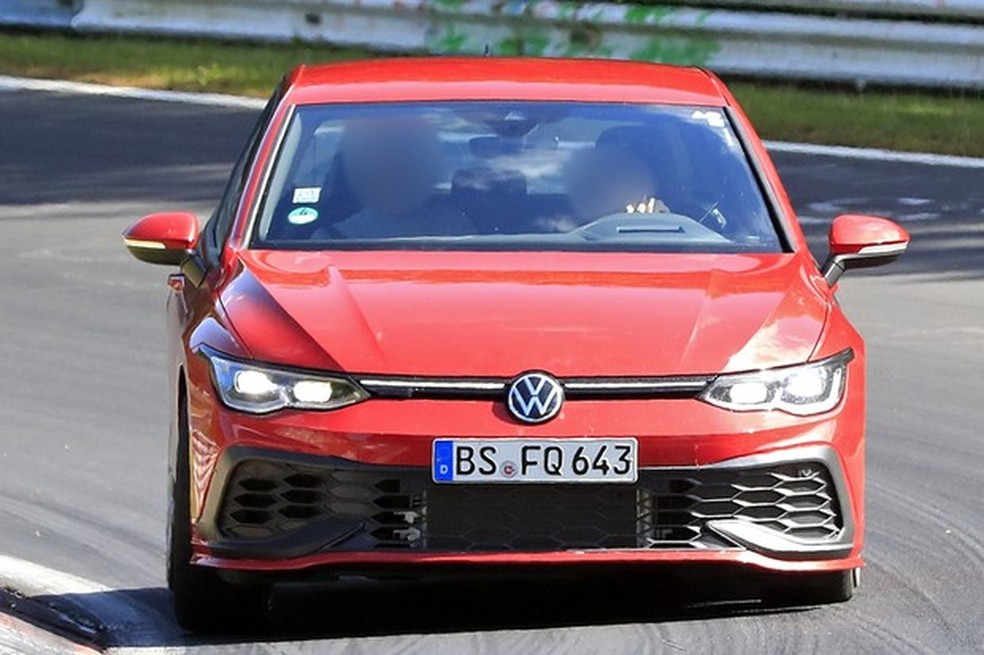Hatch perdeu os faróis de neblina à la Mégane R.S. (Foto: Automedia) — Foto: Auto Esporte
