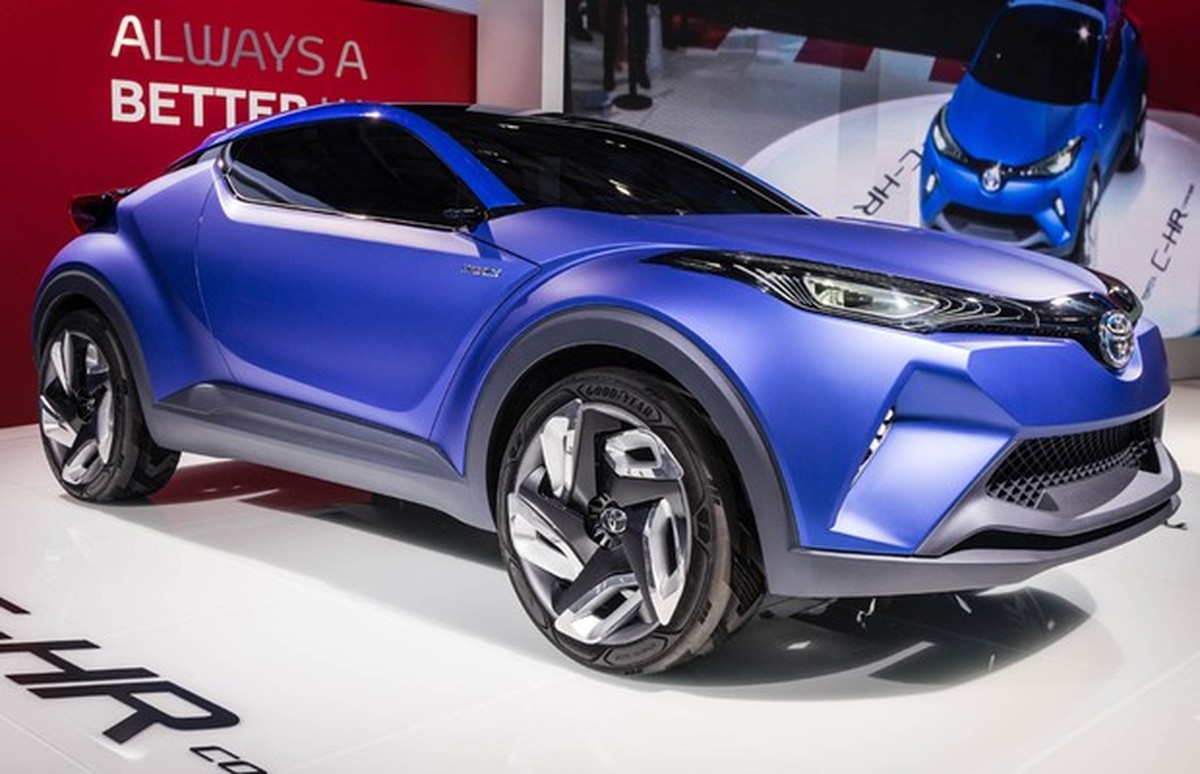 Toyota mostra conceito C-HR, Fuel Cell Sedan e i-Road no Salão de Paris