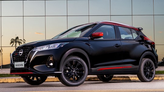 Nissan Kicks XPlay 2024 retorna com pintura rubro-negra e preço acima de R$ 140 mil
