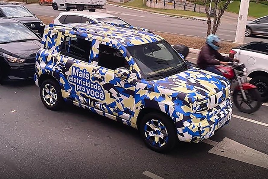 Flagra do Chevrolet Baojun Yep Plus no Brasil