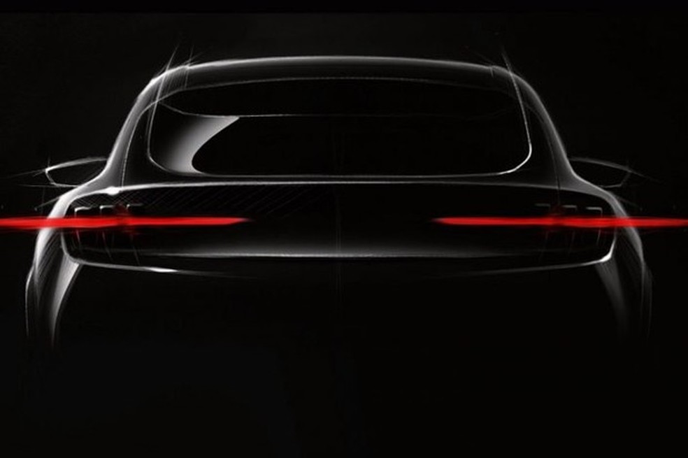 Mach - E  tem lanternas alongadas por filetes de LEDs Foto: Divulgação Ford) — Foto: Auto Esporte