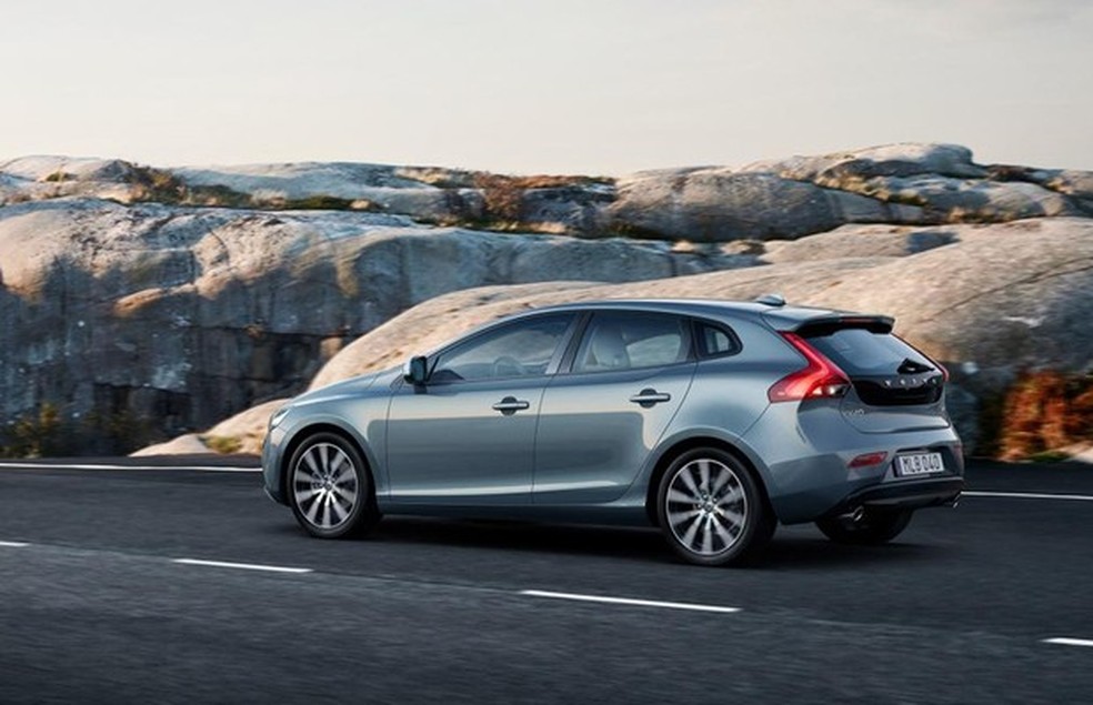 Volvo V40 2016 reestilizado (Foto: Divulgação) — Foto: Auto Esporte