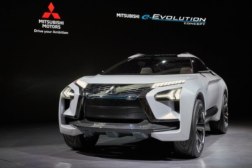 Mitsubishi e-Evolution Concept no Salão de Xanguai (Foto: Newspress) — Foto: Auto Esporte