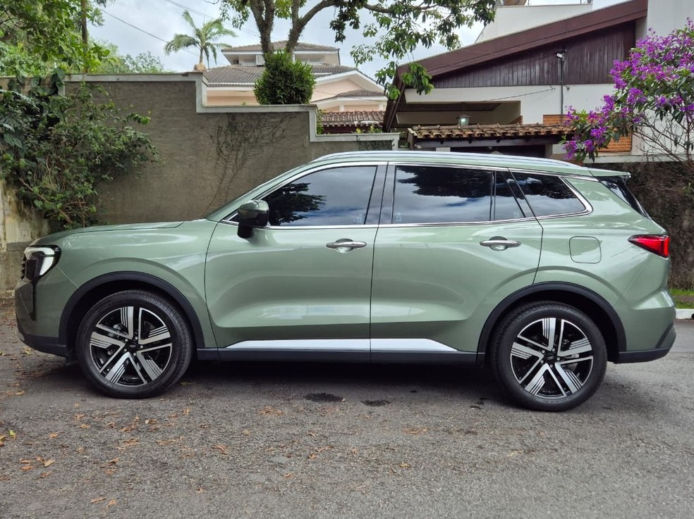 SUV tem rodas aro 19 — Foto: Caio Bednarski/Auto News Brasil
