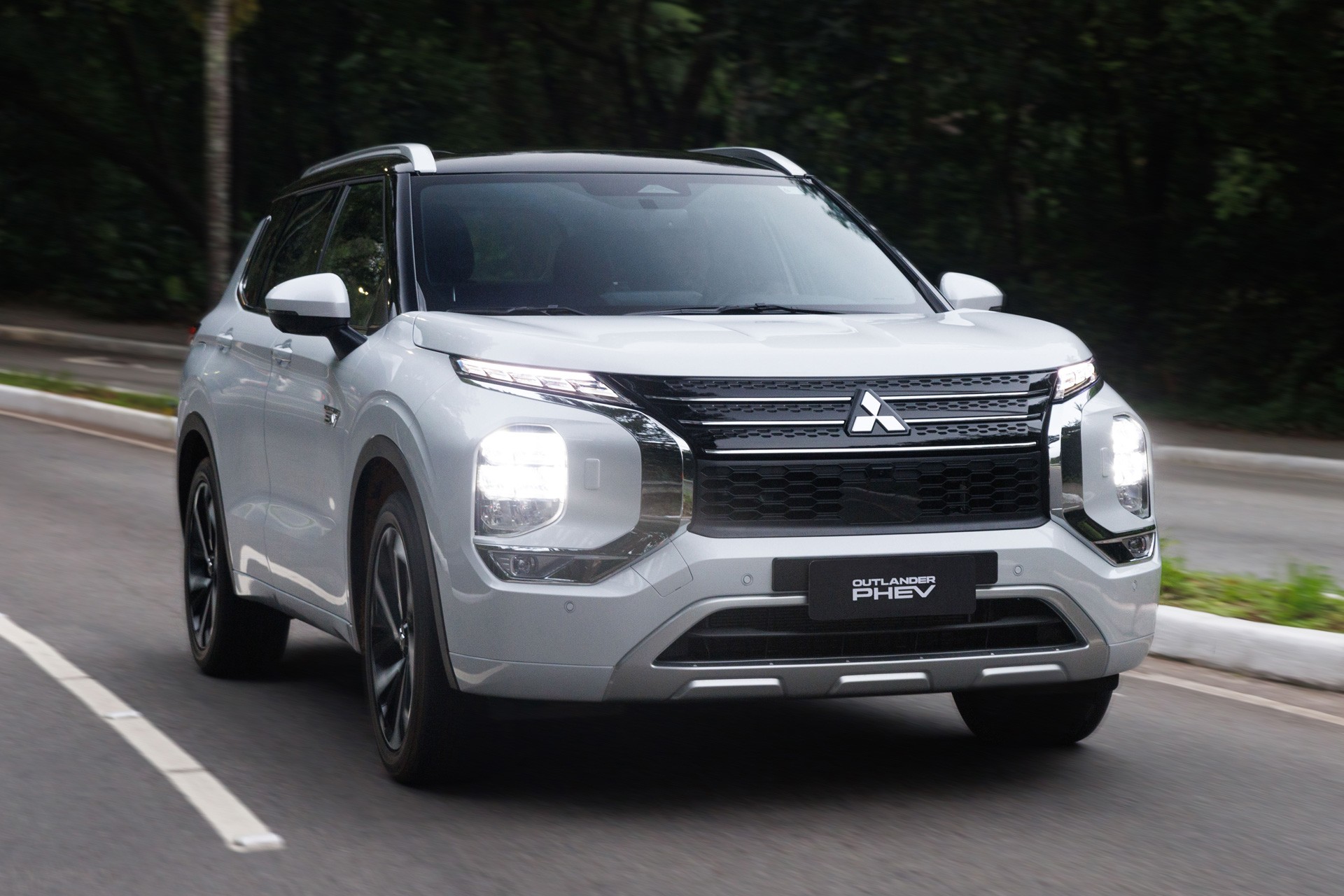 Teste: Mitsubishi Outlander híbrido tem base Renault para peitar BYD e GWM