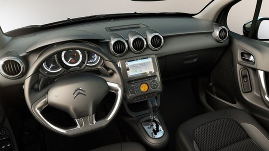 Citroën C3 ganha central multimídia na linha 2017