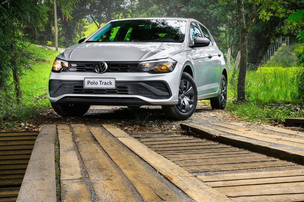 Volkswagen Polo Track é o carro de entrada da marca no Brasil — Foto: Divulgação