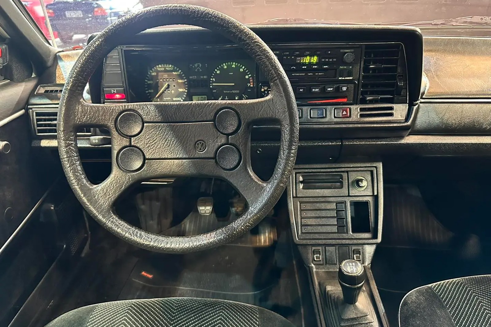 Volkswagen Santana GLS 1987 painel — Foto: Divulgação/Padrão Misa