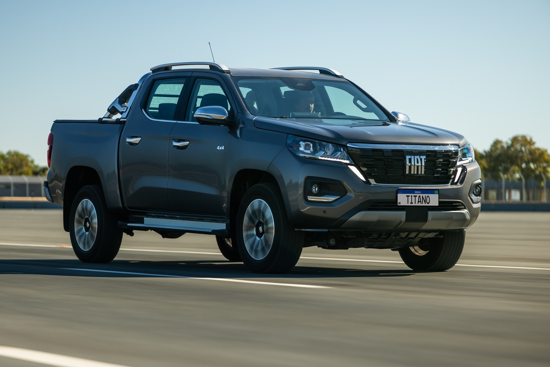 Teste: Fiat Titano 2026 muda muito e vira outra picape sem mexer no visual