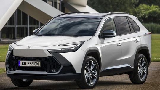 Novo Toyota Corolla Cross estreia em 2028 maior com tecnologias do RAV4