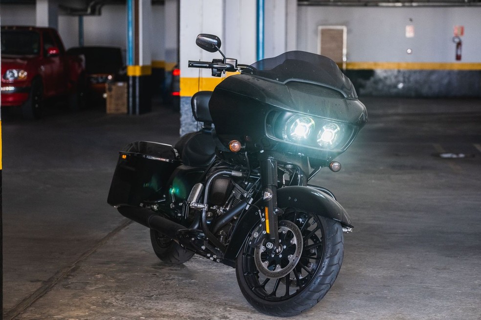 A Harley-Davidson Road Glide Special 2018 tem 95 cv de potência — Foto: Bruno Castro/Auto News Brasil