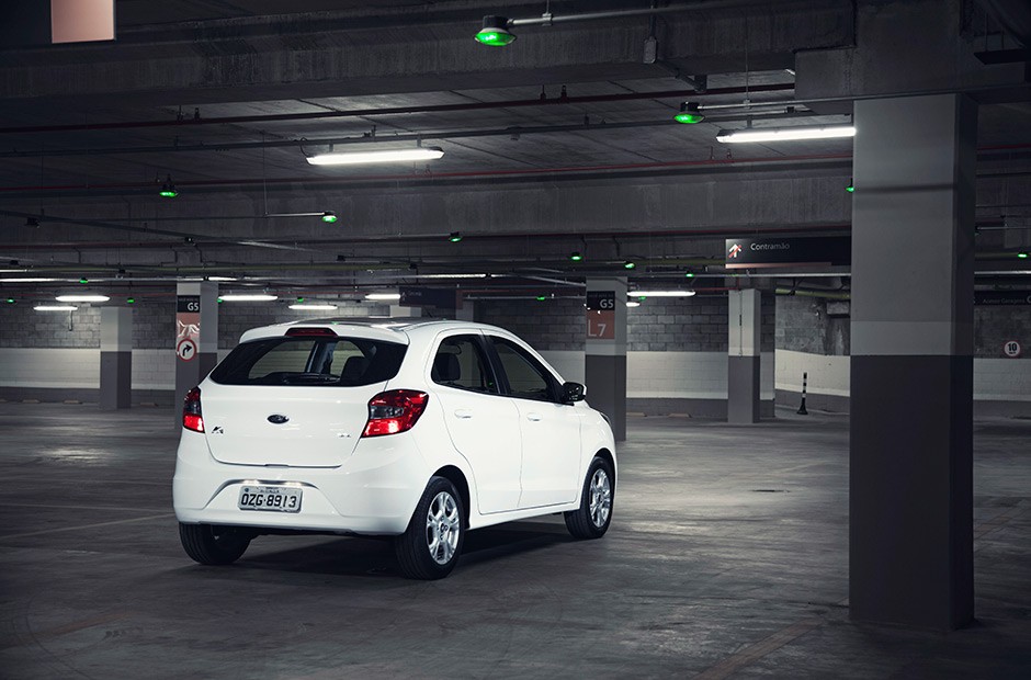 Novo Ford Ka 2015  (<a href="http://revistaautoesporte.autonewsbrasil.webbfinanceiro.com/Analises/noticia/2014/07/novo-ford-ka-globalizado-para-atacar.html"> saiba mais</a>)