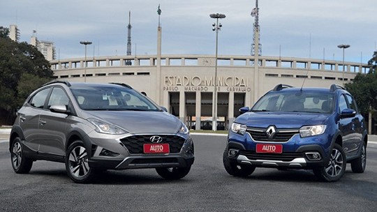 Comparativo: Renault Stepway e Hyundai HB20X duelam para ver quem sobe mais rápido a rampa do shopping