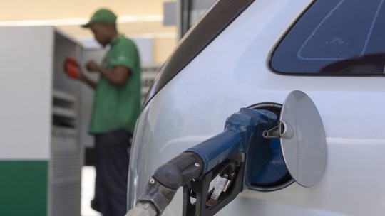 Gasolina começou o segundo semestre R$ 0,55 mais cara do que no início do ano