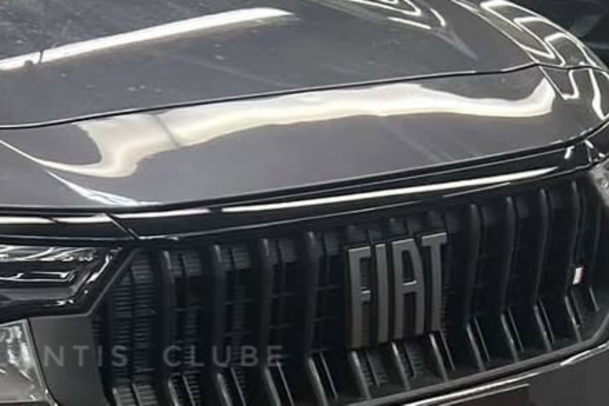 Novo Fiat Fastback 2026 terá grade no estilo dos carros da Maserati