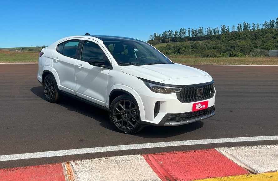 Fiat Fastback Impetus Hybrid T200 2026 - Dianteira