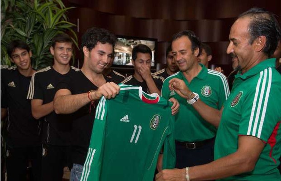 Campanha anima piloto mexicano (Foto: Divulgação ) — Foto: Auto Esporte