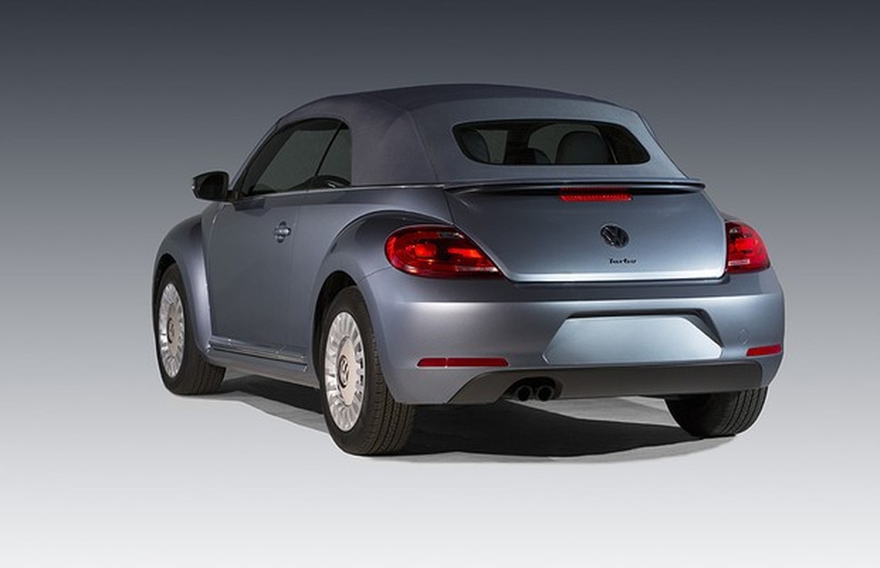 Volkswagen Beetle Denim 2016 (Foto: Divulgação) — Foto: Auto Esporte