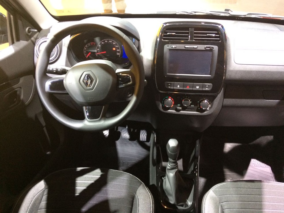 Interior do Renault Kwid — Foto: Peter Fussy / G1