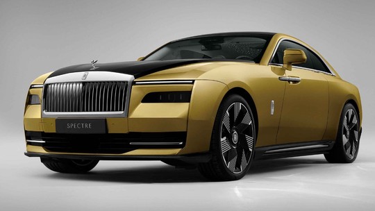 Primeiro Rolls-Royce elétrico terá 585 cv, 520 km de autonomia e mais de 10 mil "estrelas"