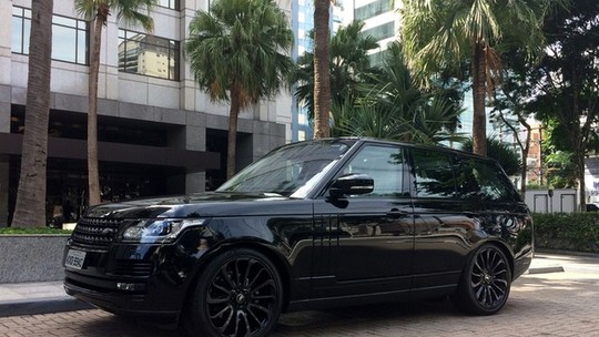 Range Rover ganha versão limitada Black para Vogue e Autobiography