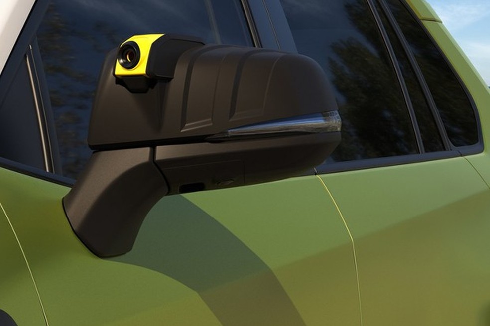 Câmera no retrovisor tem visão infravermelha para filmagens à noite (Foto: Divulgação) — Foto: Auto Esporte