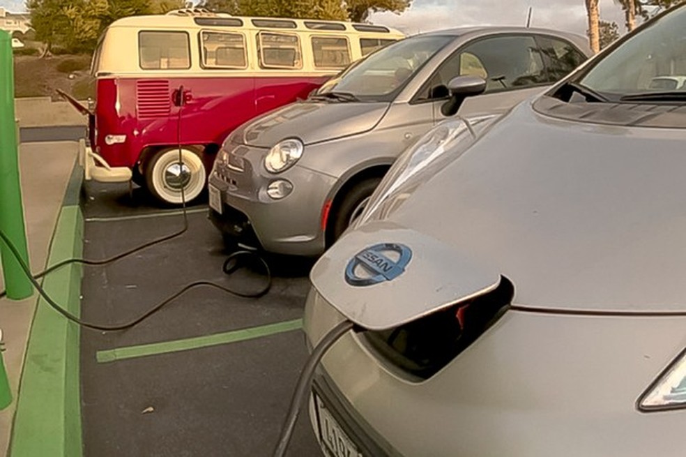 Dirigimos uma Volkswagen Kombi 1967 elétrica na Califórnia (Foto: Ricardo Sant'Anna / Auto News Brasil) — Foto: Auto Esporte