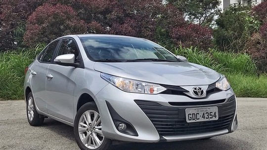 Teste: Toyota Yaris sedã é um bom carro, mas não vale o que custa