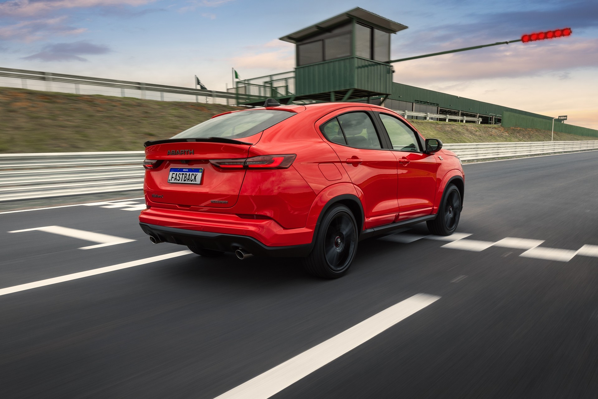 6 carros usados com bom desempenho para quem não quer gastar muito