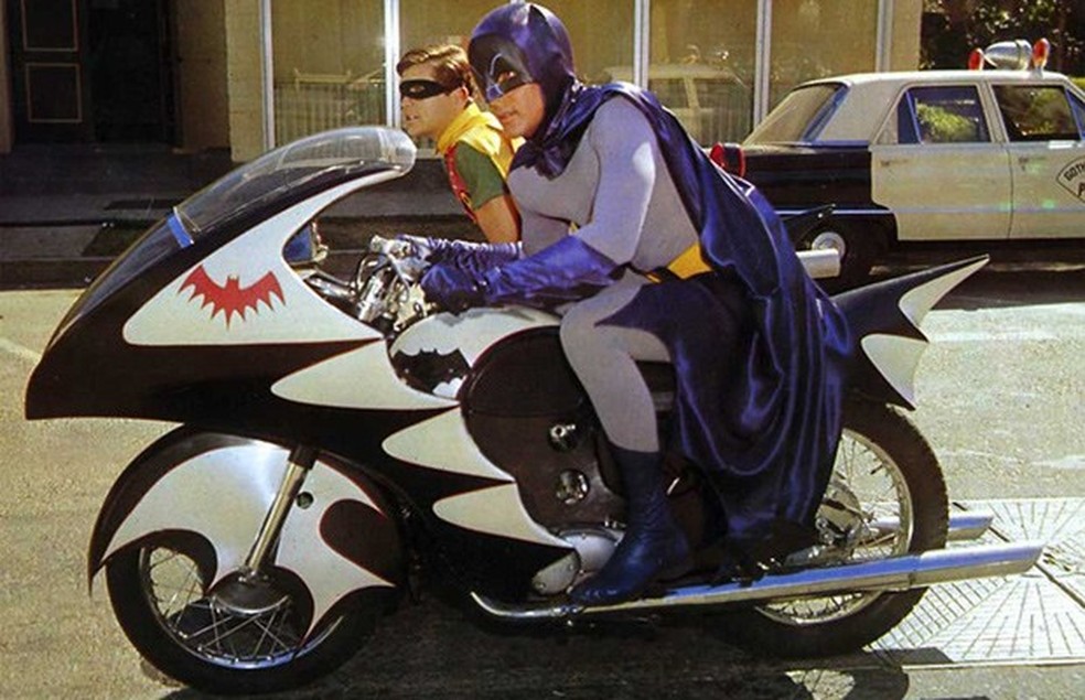 A Batmoto mais famosa da série/filme era uma Yamaha por baixo de tanta maquiagem (Foto: Reprodução) — Foto: Auto Esporte