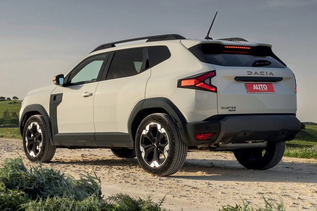 Dacia Duster Hybrid 140 - traseira
