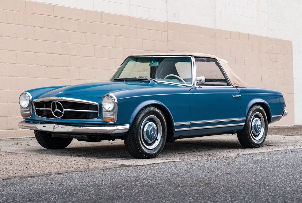Mercedes-Benz 230 SL foi produzido entre 1963 e 1971  — Foto: Divulgação