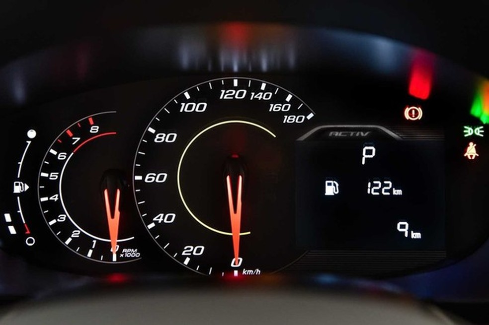 O painel de instrumentos exibe um novo desenho (Foto: Divulgação) — Foto: Auto Esporte