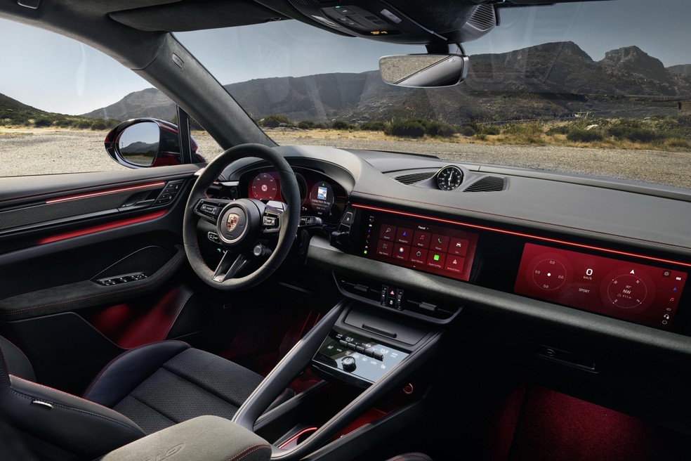 No interior, Porsche Macan EV GTS tem diversos elementos na cor da carroceria — Foto: Divulgação