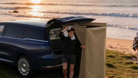 Novo SUV de luxo chinês tem chuveiro e até box para tomar banho