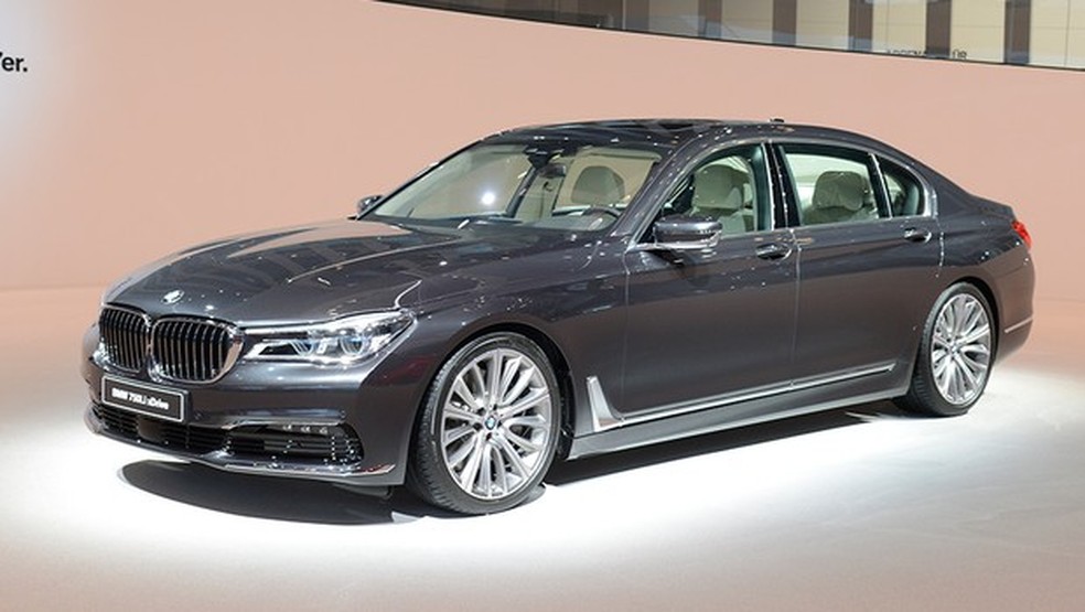 BMW Série 7 no Salão de Frankfurt 2015 (Foto: Newspress) — Foto: Auto Esporte