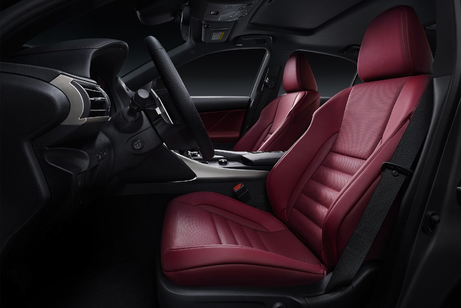 Interior do Lexus IS 200t F Sport