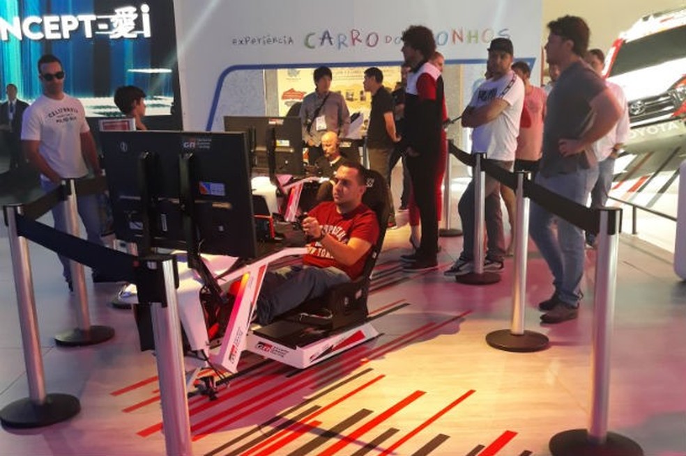Simulador Toyota Gazoo Racing no Salão do Automóvel 2018 (Foto: Maria Clara Dias/ Auto News Brasil) — Foto: Auto Esporte
