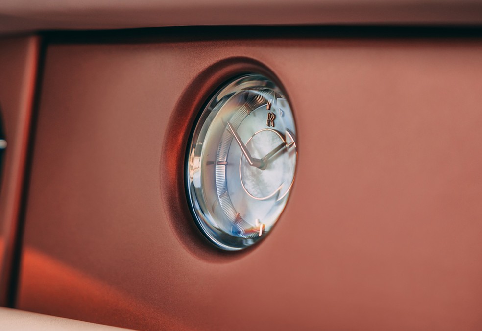 Relógio de madrepérola do Rolls-Royce Tail Boat foi retirado da coleção do dono — Foto: Divulgação