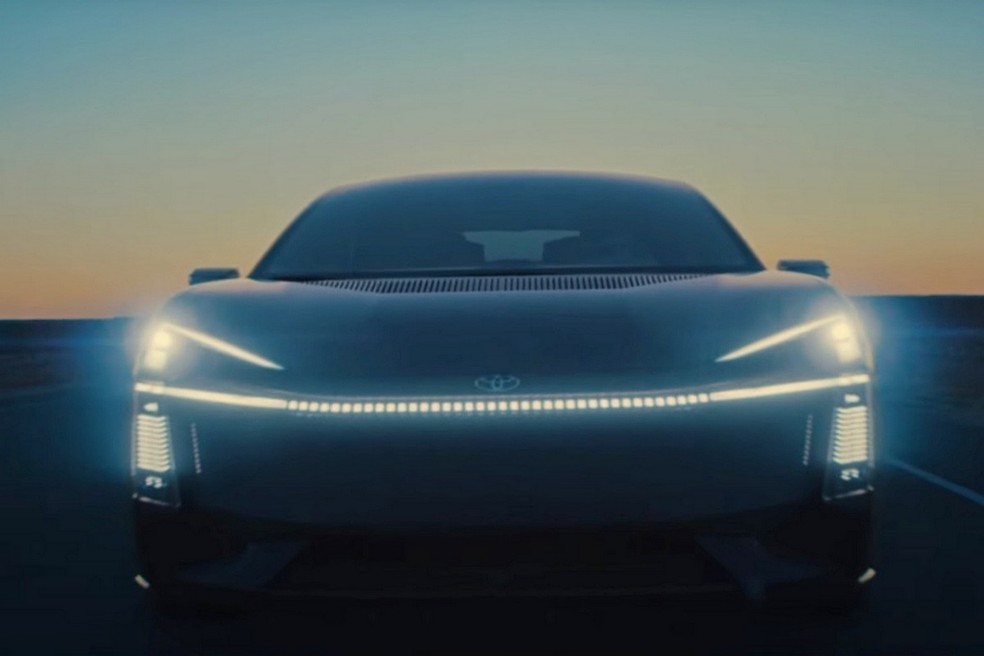 Toyota Corolla Concept exibe nova assinatura luminosa na dianteira — Foto: Divulgação