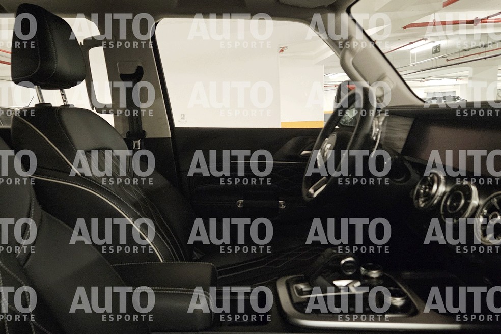 Flagra do GWM Tank 300 no Brasil — Foto: Eduardo Falkenburg/Auto News Brasil