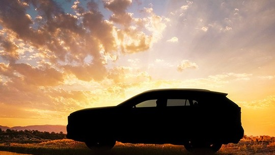 Diesel em extinção? Novo Toyota RAV4 deve ganhar duas versões híbridas no Salão de Nova York