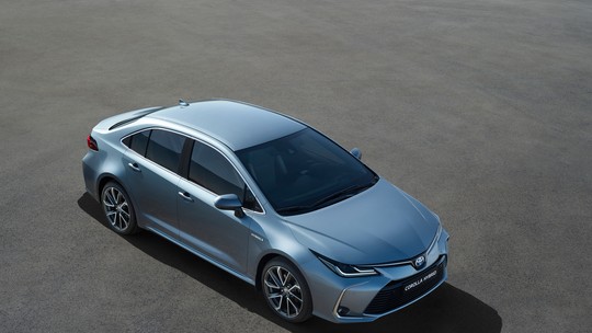 Toyota Corolla sedã chega à sua 12ª geração 