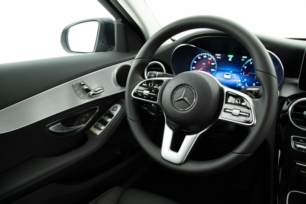 Mercedes Classe C "híbrido" (Foto: Divulgação) — Foto: Auto Esporte