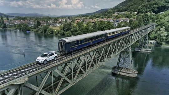 Vídeo: Discovery Sport puxa vagões de 108 toneladas